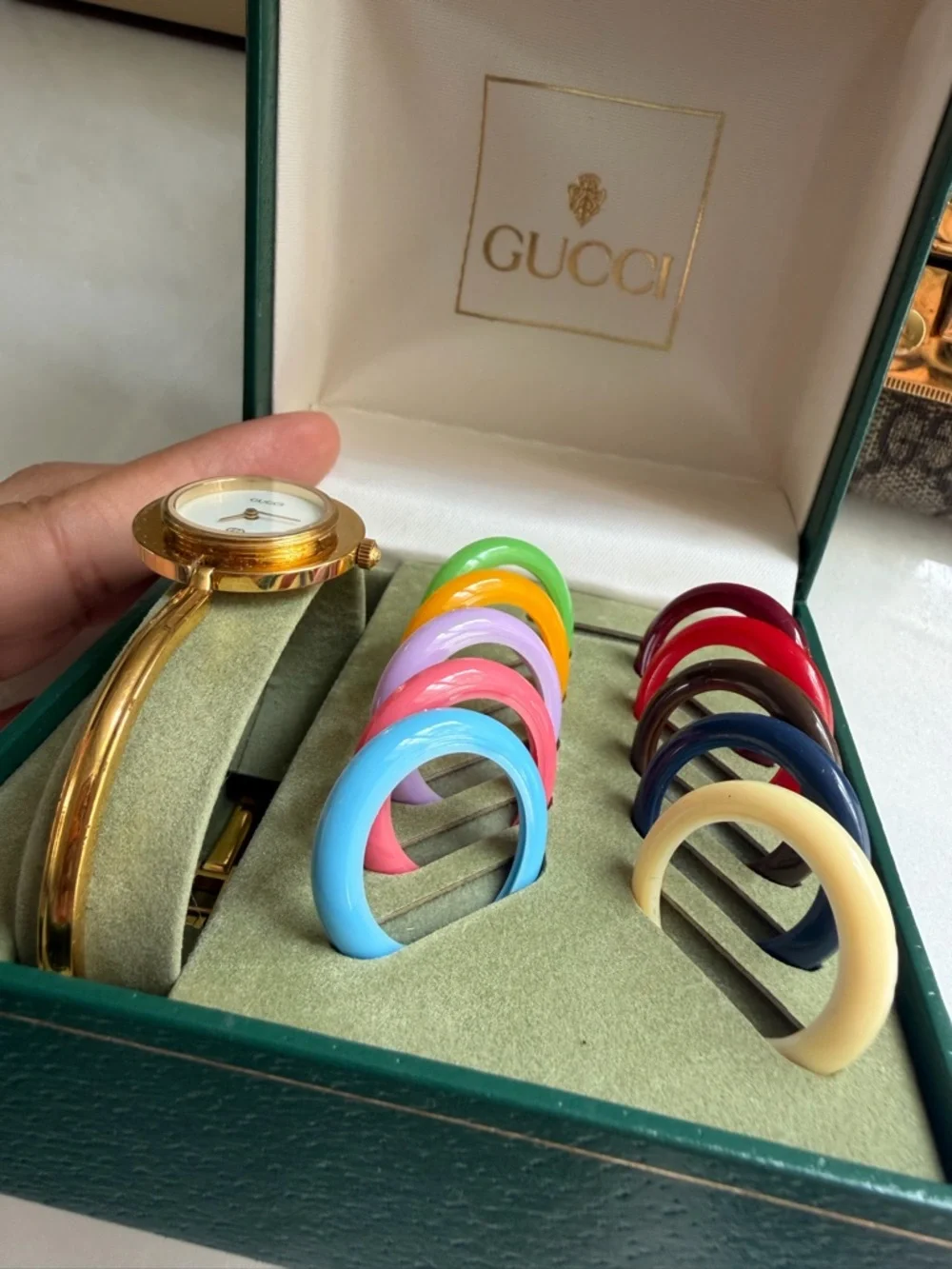 VIRAL🔥GUCCI watch interchangeable bezel circle bracelet watch gold tone Gucci